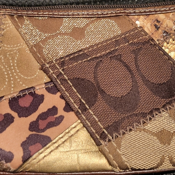 Coach Vintage Y2k Patchwork Wristlet - Picture 4 of 11